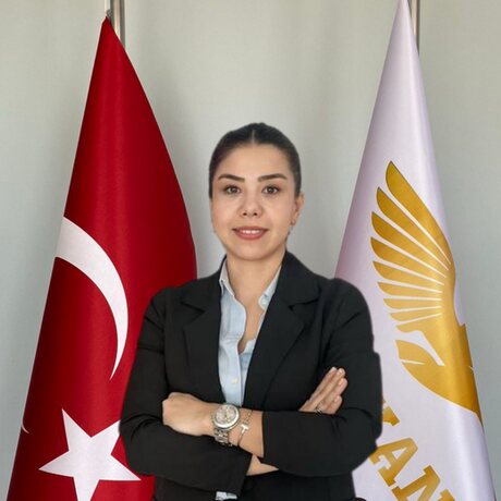 Esra Şavik